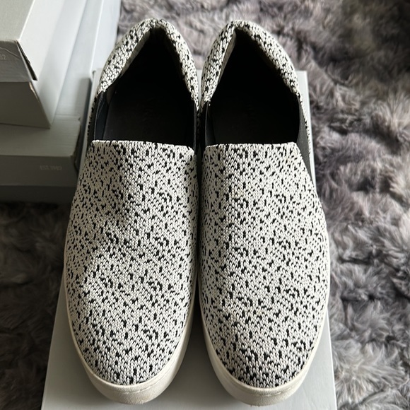 WMNS VINCE SNEAKERS - Picture 2 of 3